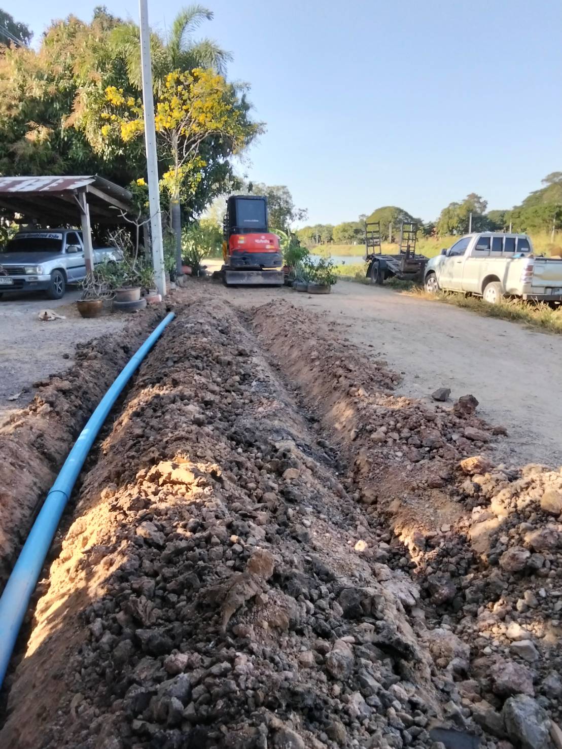 เช่ารถแม็คโคร สุพรรณบุรี